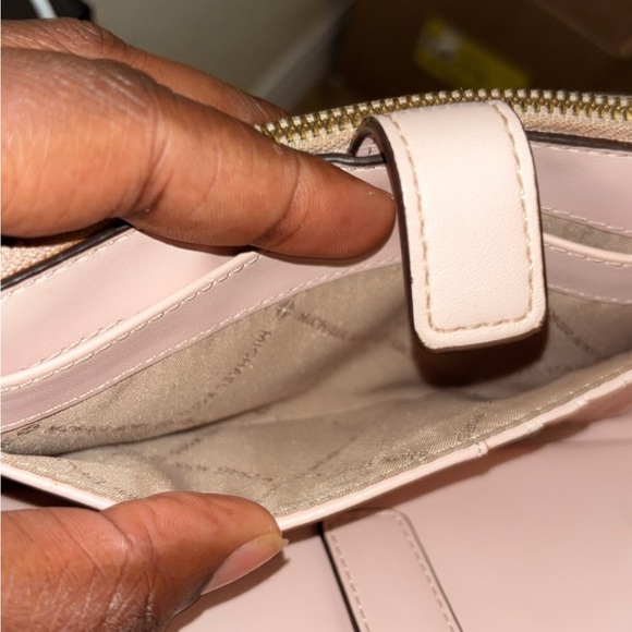 Michael Kors Signature Pink and Cream Shoulder Bag & Wrislet Wallet - Picture 8 of 10